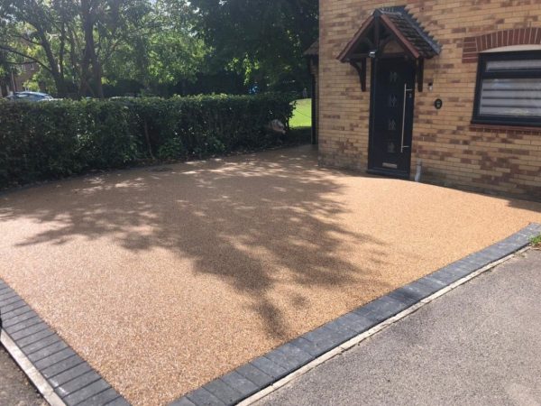 Resin driveway surfacing in Ardfert