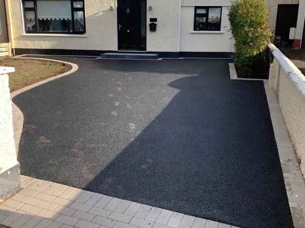 Tarmacadam installation in Ballybunion